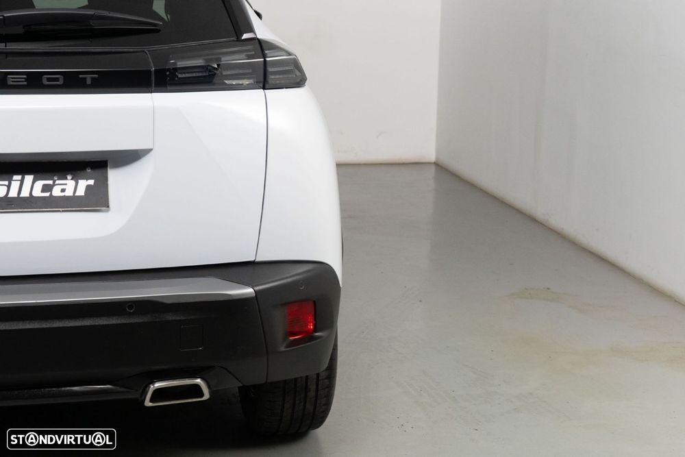 Peugeot 2008 1.2 PureTech Allure Pack EAT8 - 17