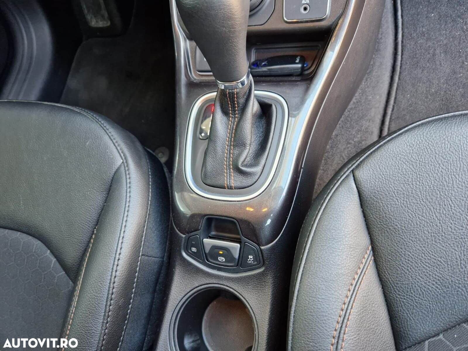 Jeep Compass - 16