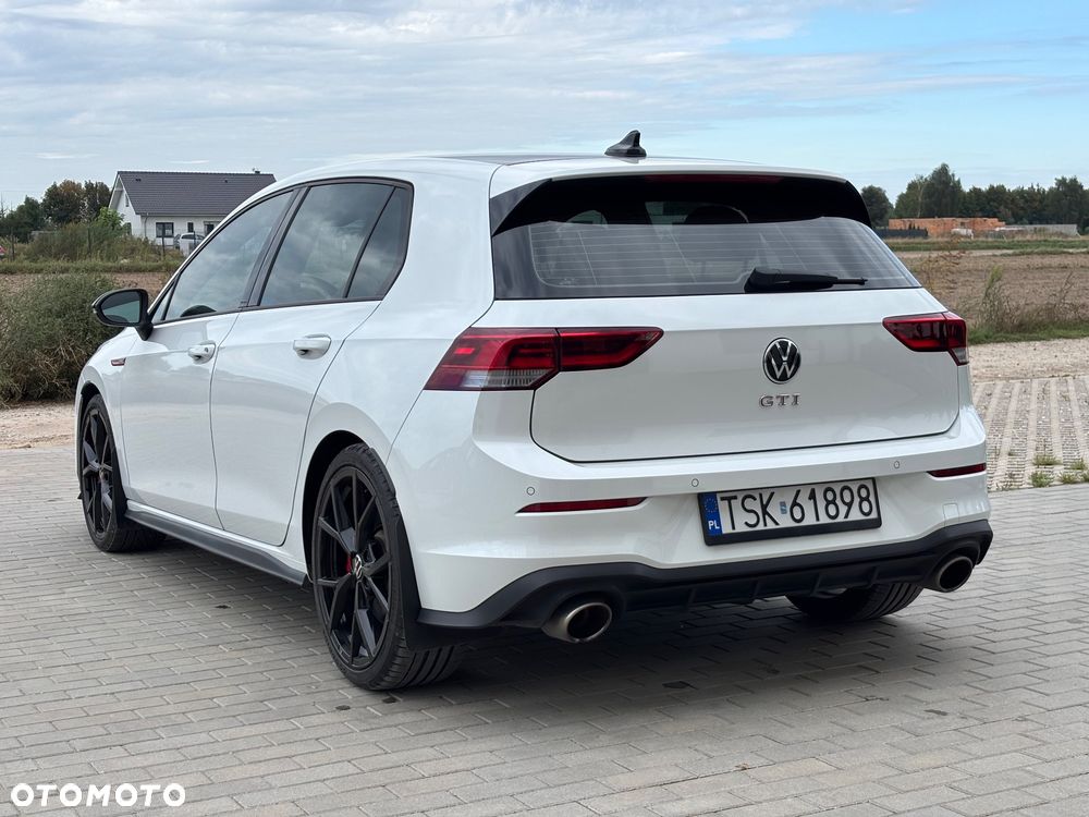 Volkswagen Golf - 4