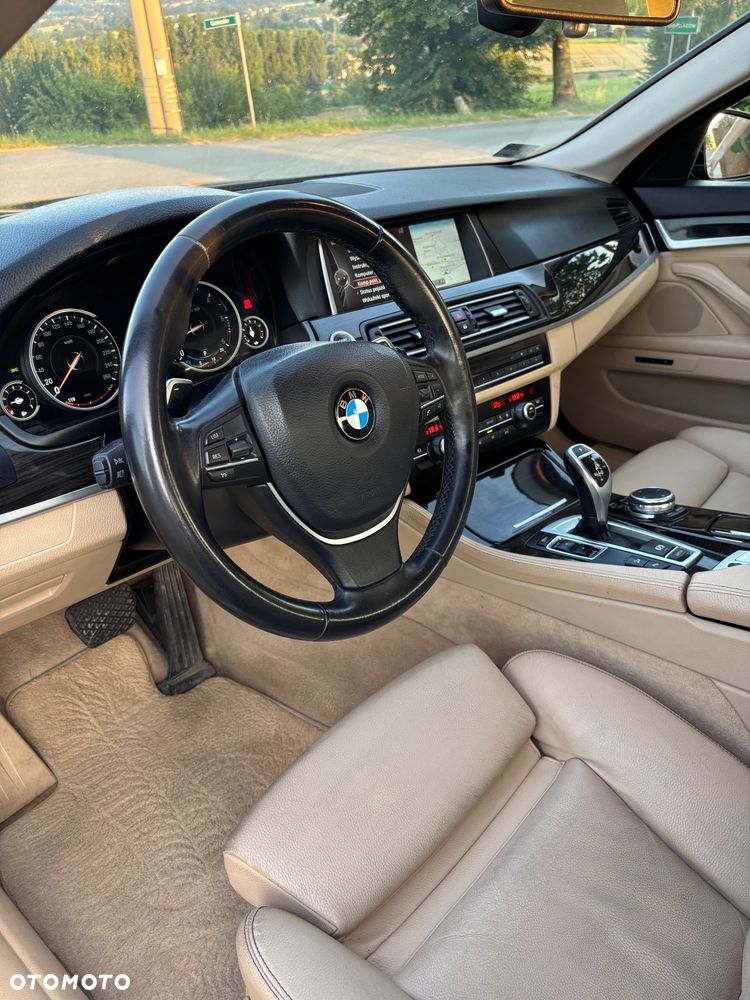 BMW Seria 5 530d xDrive Luxury Line - 10
