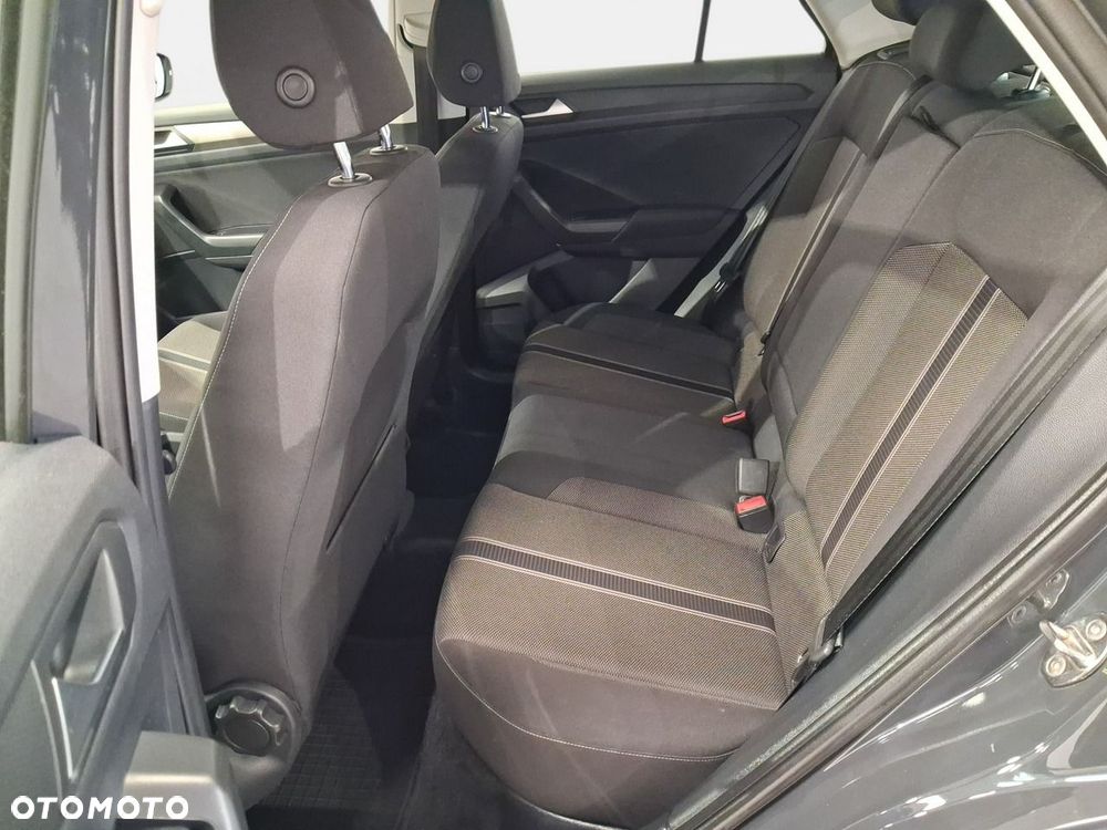 Volkswagen T-Roc - 14