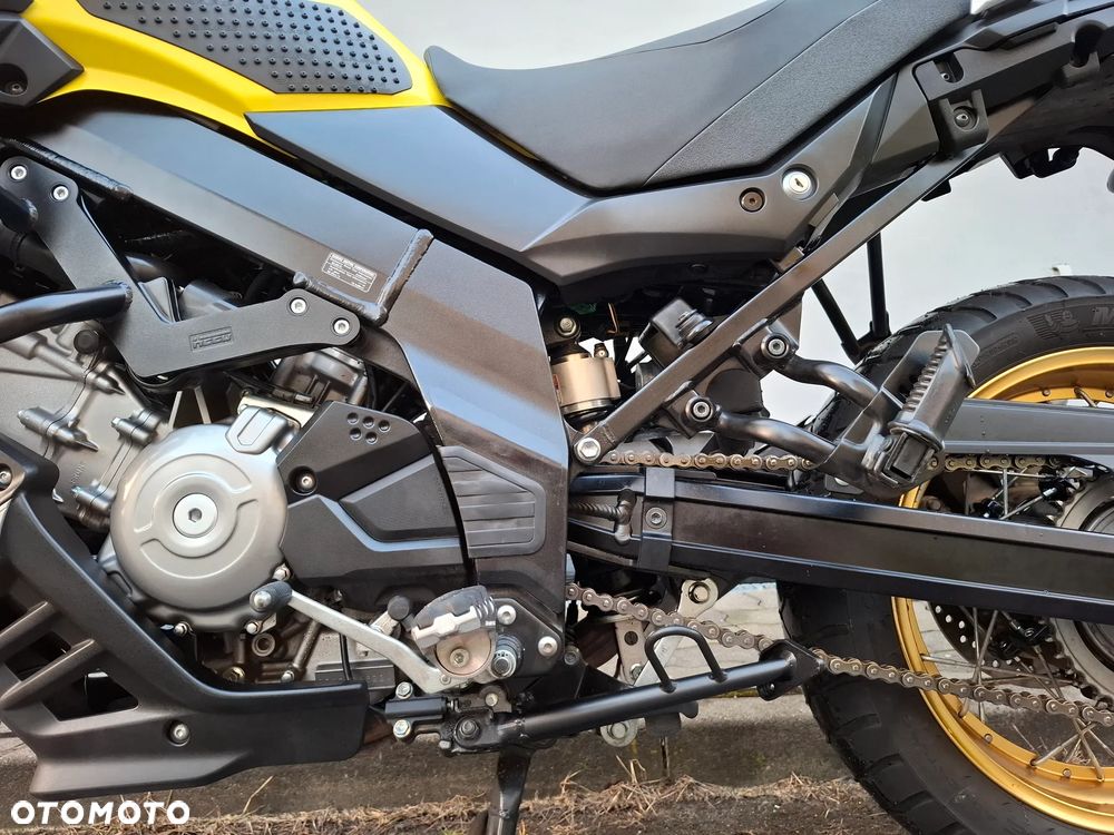 Suzuki DL - 30