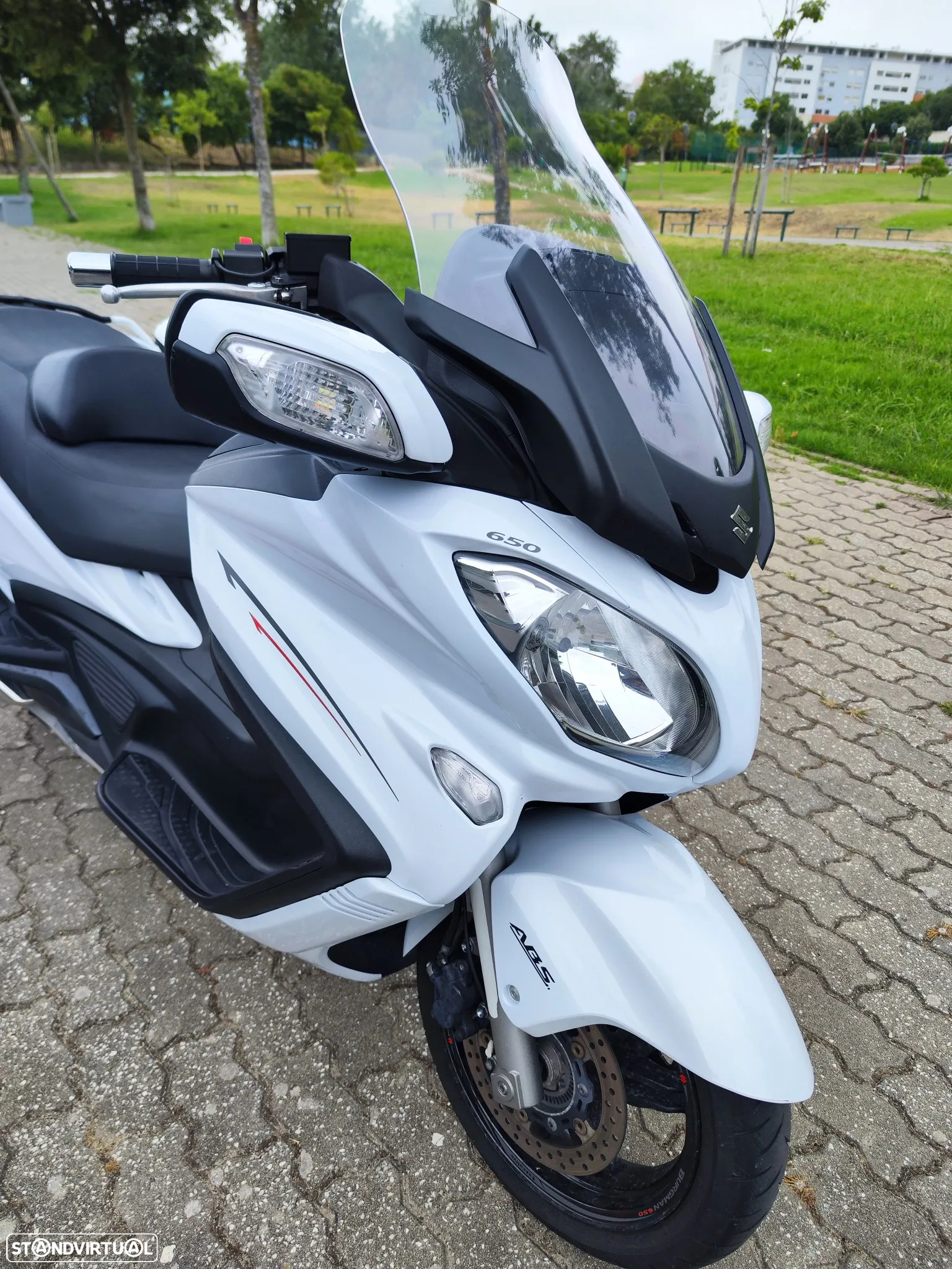 Suzuki Burgman 650 Executive Abs - 7