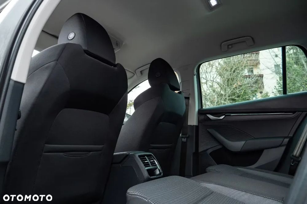 Skoda Octavia 2.0 TDI Selection DSG - 19