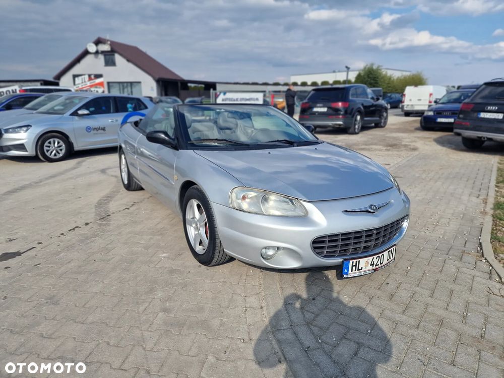 Chrysler Stratus - 7