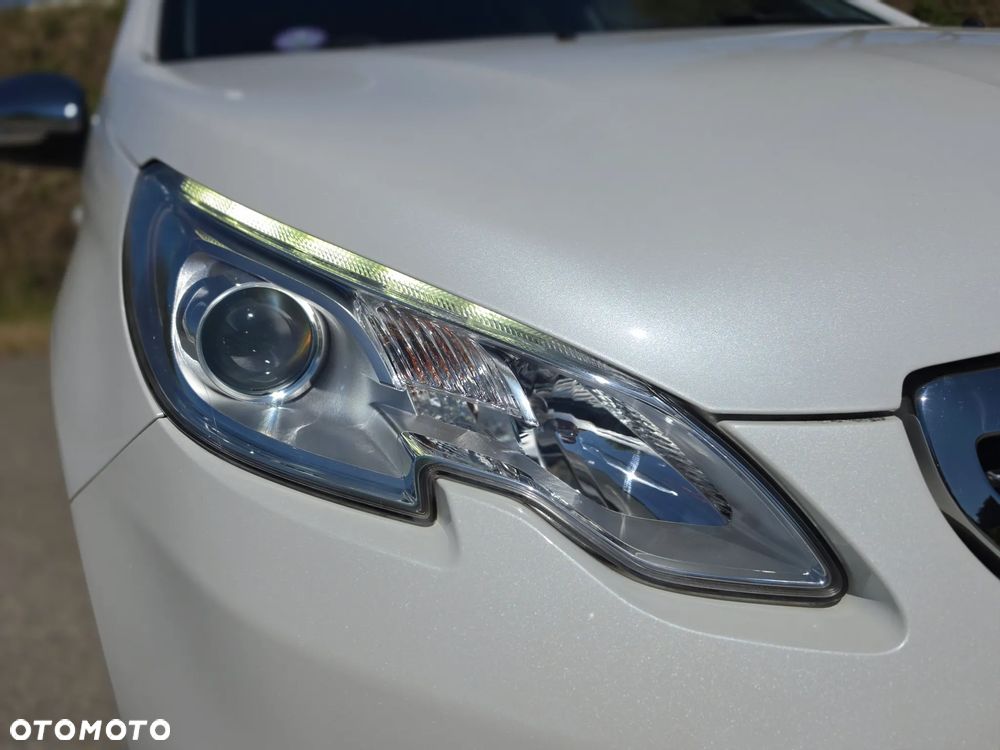 Peugeot 2008 1.6 VTi Allure - 4