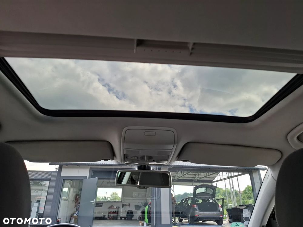 Volkswagen Golf 1.6 United - 13