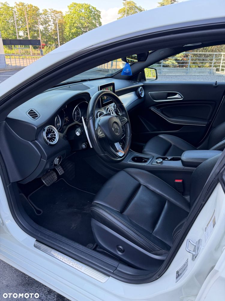 Mercedes-Benz CLA 250 4-Matic - 11