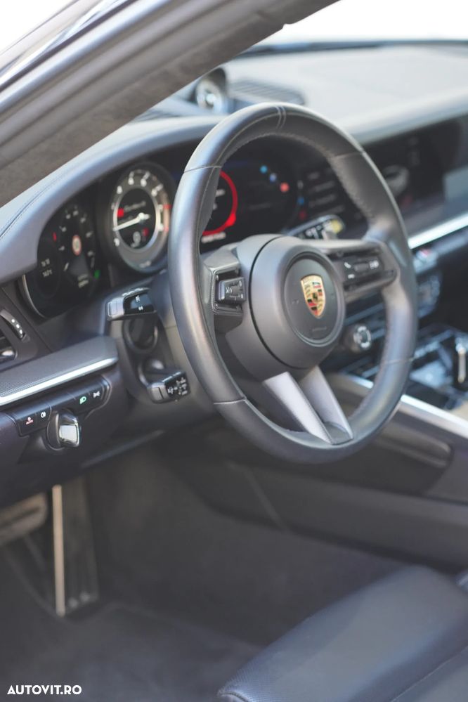 Porsche 911-TURBO-S - 24