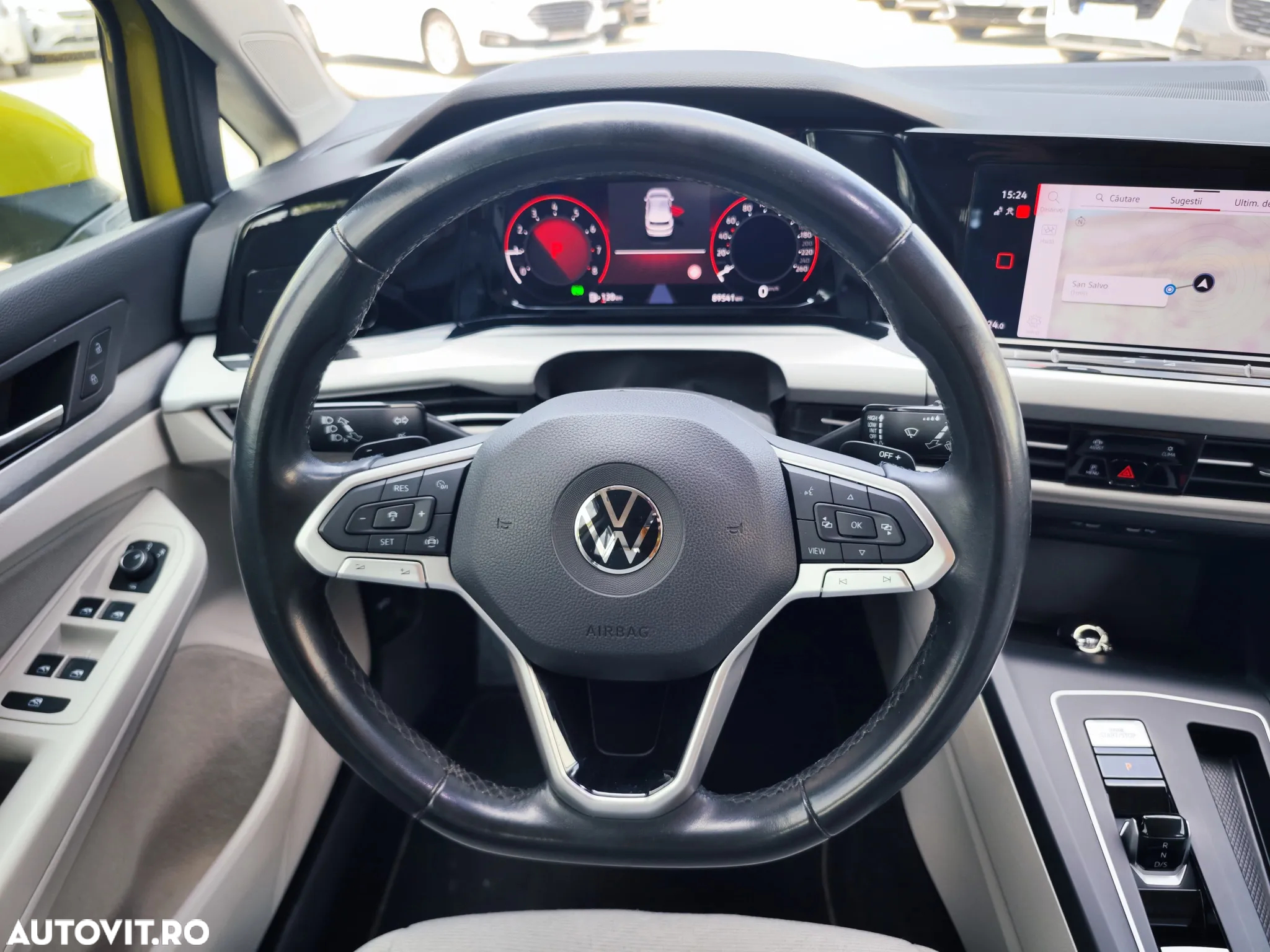 Volkswagen Golf 1.5 eTSI ACT DSG MHEV Life - 32