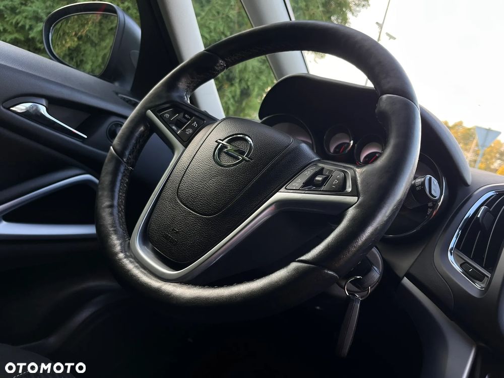 Opel Zafira Tourer 2.0 CDTI Automatik drive - 23