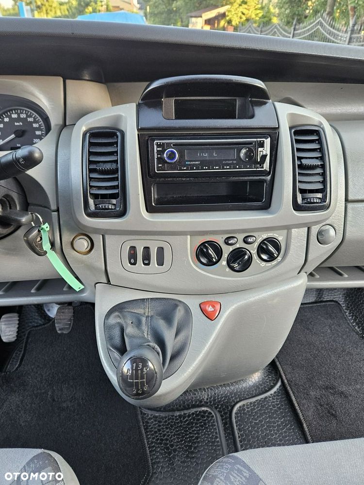 Opel Vivaro - 15