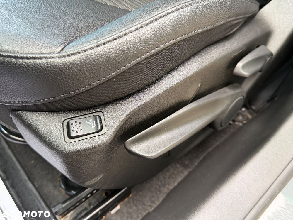 Jeep Compass ver-1-5-t4-mhev-limited-fwd-s-s-dct - 25