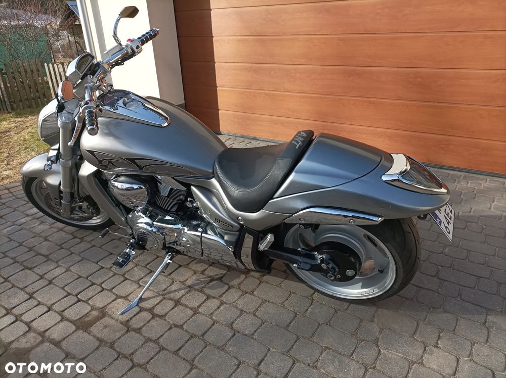 Suzuki Boulevard - 3