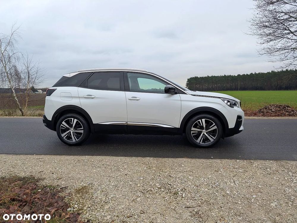 Peugeot 3008 PureTech 130 Stop & Start GPF Allure - 9