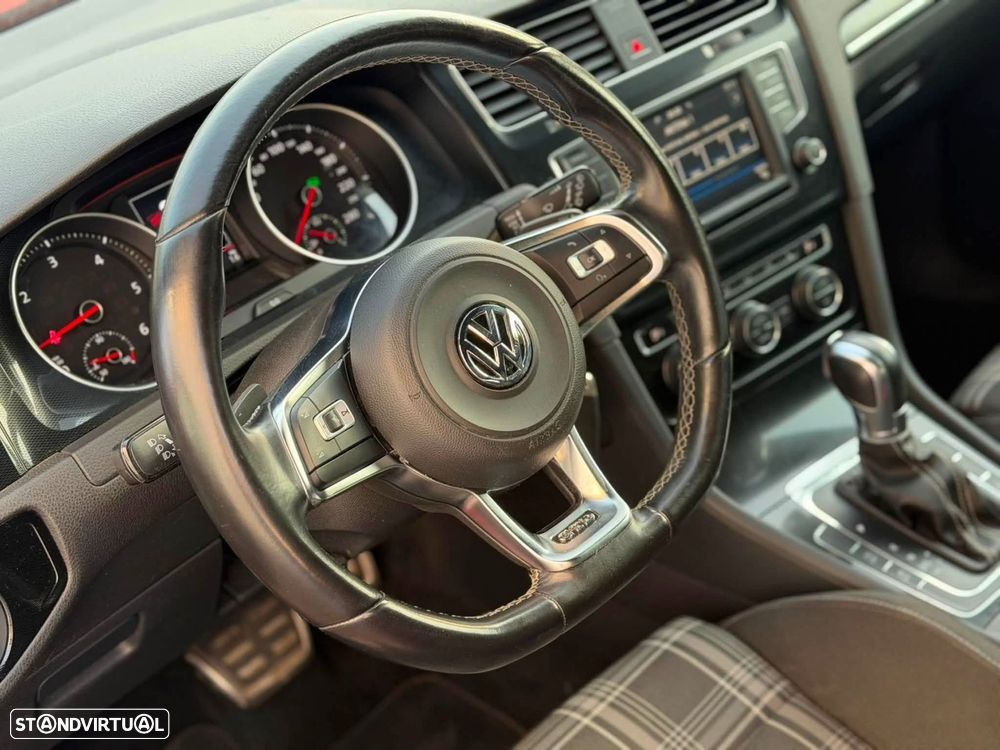VW Golf 2.0 TDI GTD DSG - 15