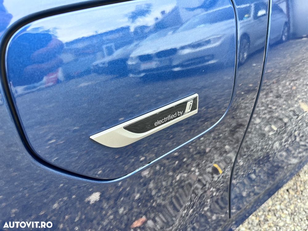 BMW Seria 3 330e Aut. Luxury Line - 37