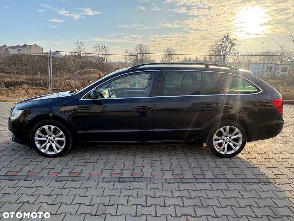 Skoda Superb 2.0 TDI Green tec DSG Elegance - 7