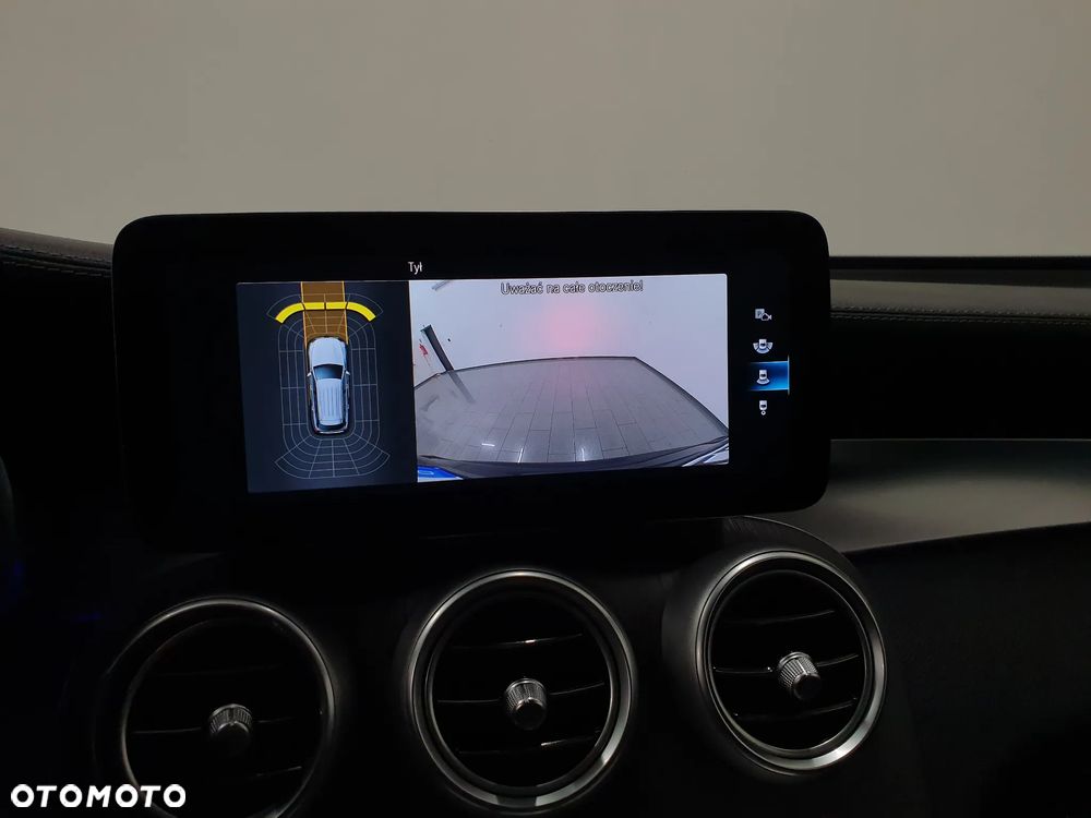 Mercedes-Benz GLC 300 de 4Matic 9G-TRONIC AMG Line Plus - 26