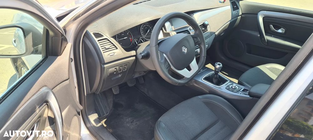 Renault Laguna 2.0 dCi FAP Dynamique - 9