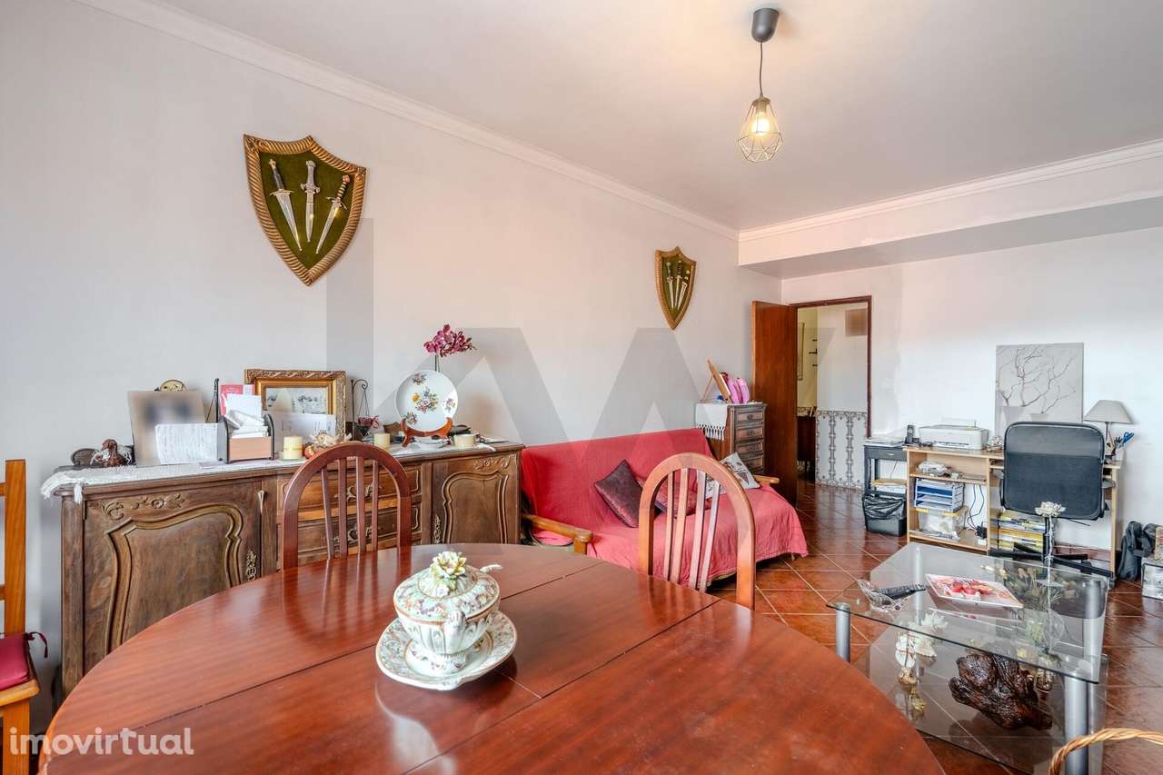 Apartamento T3 - 4º andar sem Elevador no  Centro do Cacém - Grande imagem: 5/27