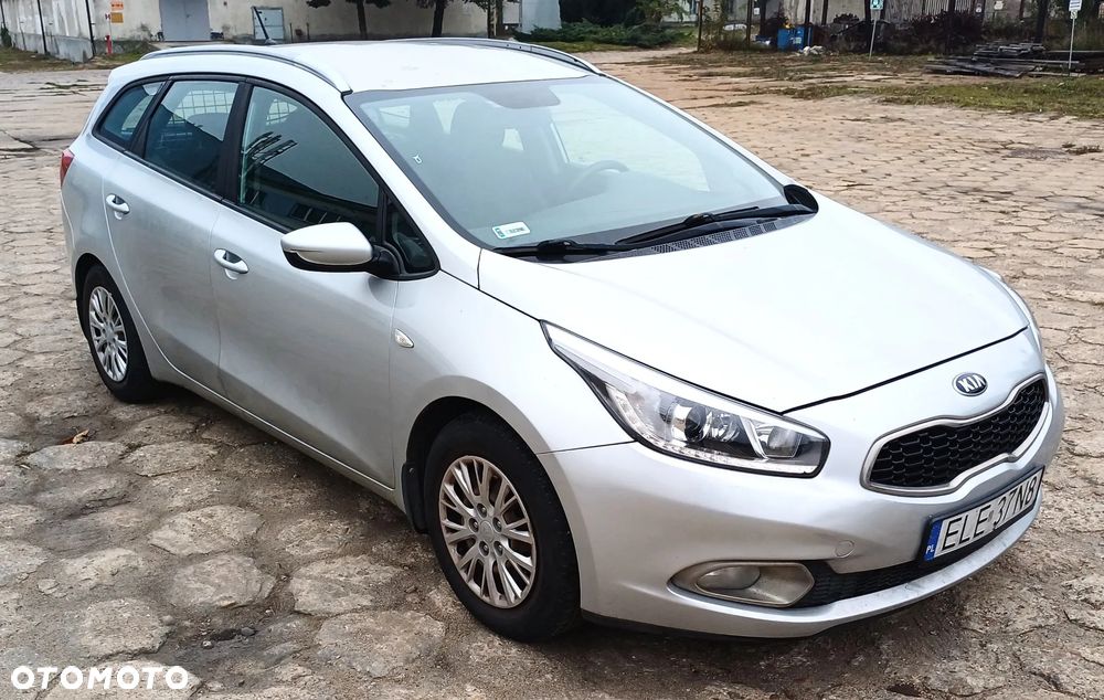 Kia Ceed - 8