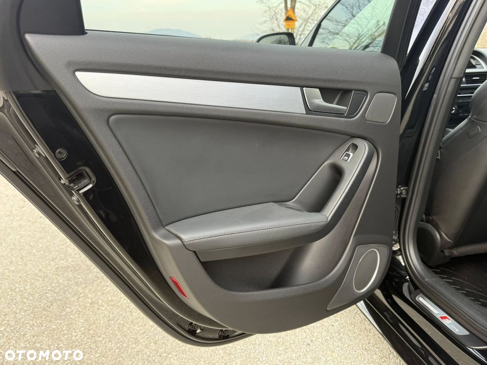 Audi A4 Avant 2.0 TDI DPF multitronic S line Sportpaket - 34