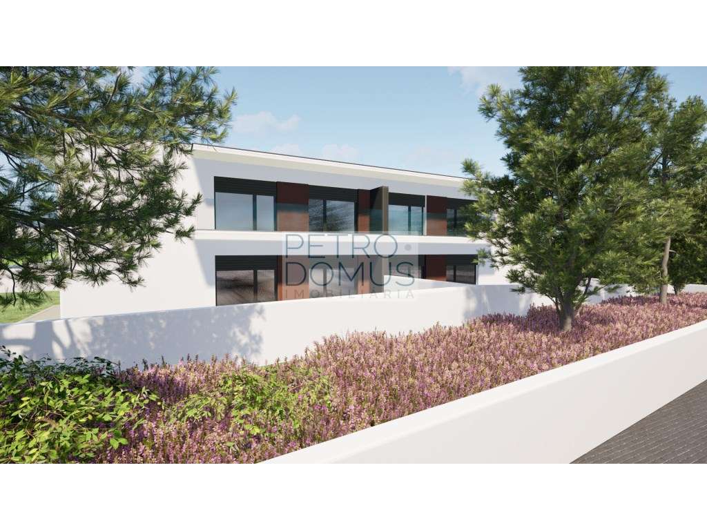 APARTAMENTO T3 C/ LOGRADOURO - CONDOMÍNIO COM PISCINA - PARCEIROS - Grande imagem: 5/29