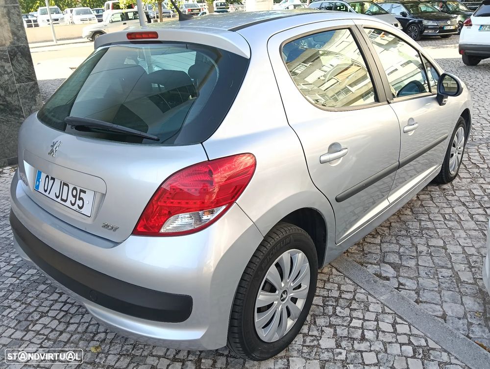 Peugeot 207 1.4 HDi Active - 14