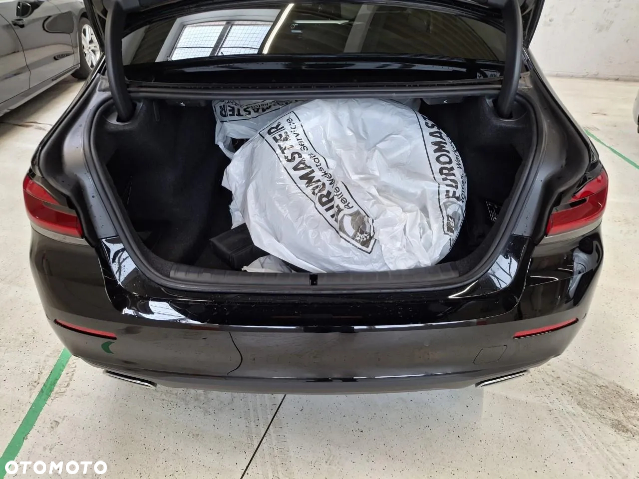 BMW Seria 5 520d xDrive - 4