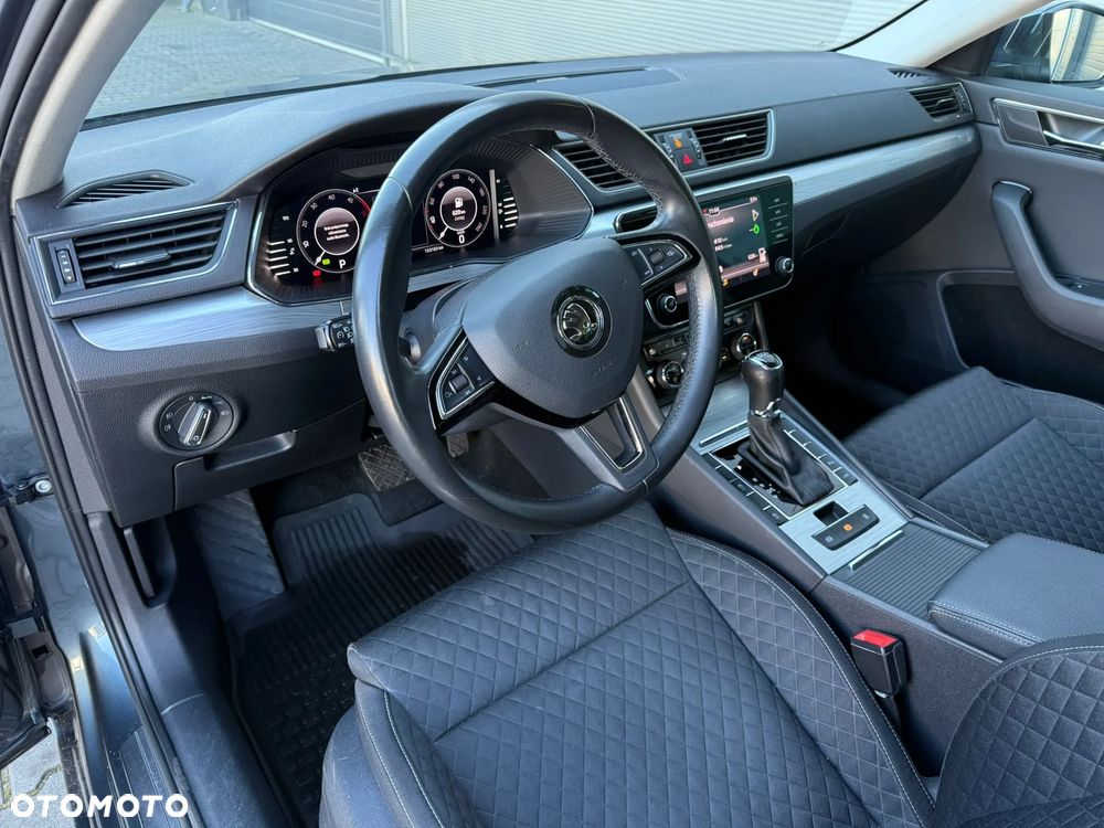 Skoda Superb 2.0 TDI Ambition DSG - 19