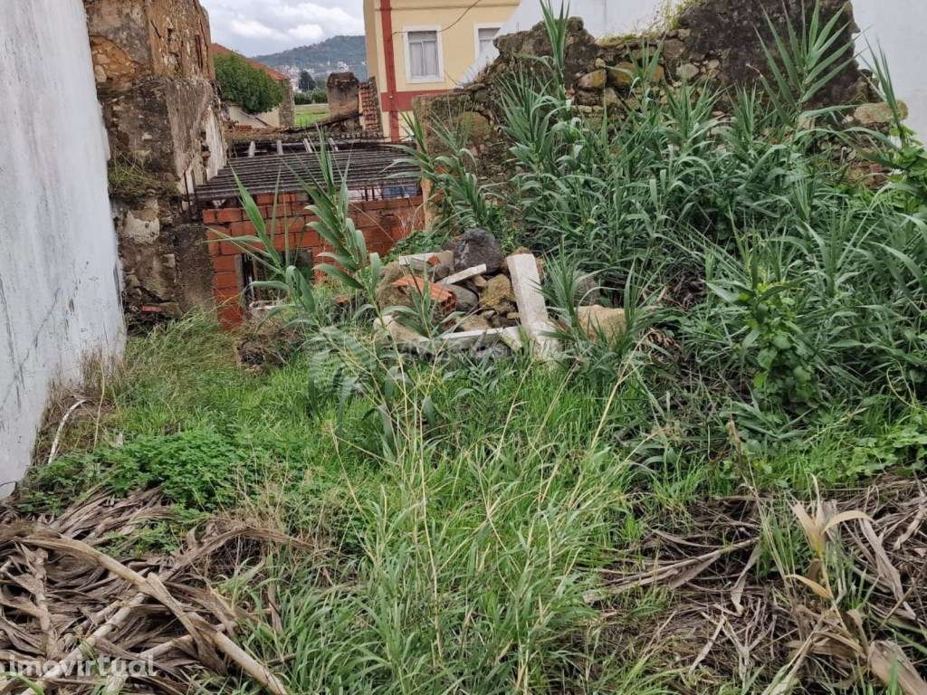 Terreno Urbano | 210m2 | São Julião do Tojal. - Grande imagem: 3/20