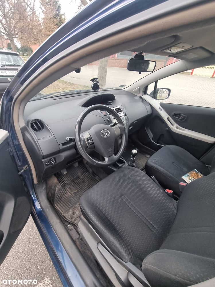 Toyota Yaris 1.33 2010 - 4