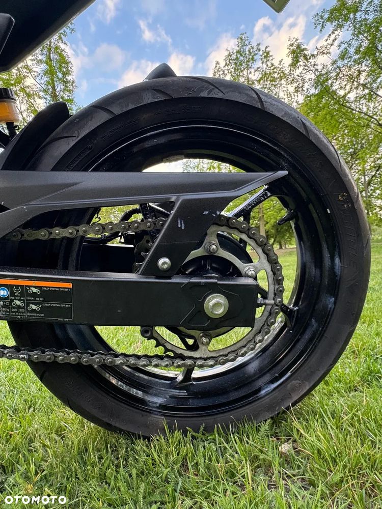 Kawasaki Ninja 400 - 12