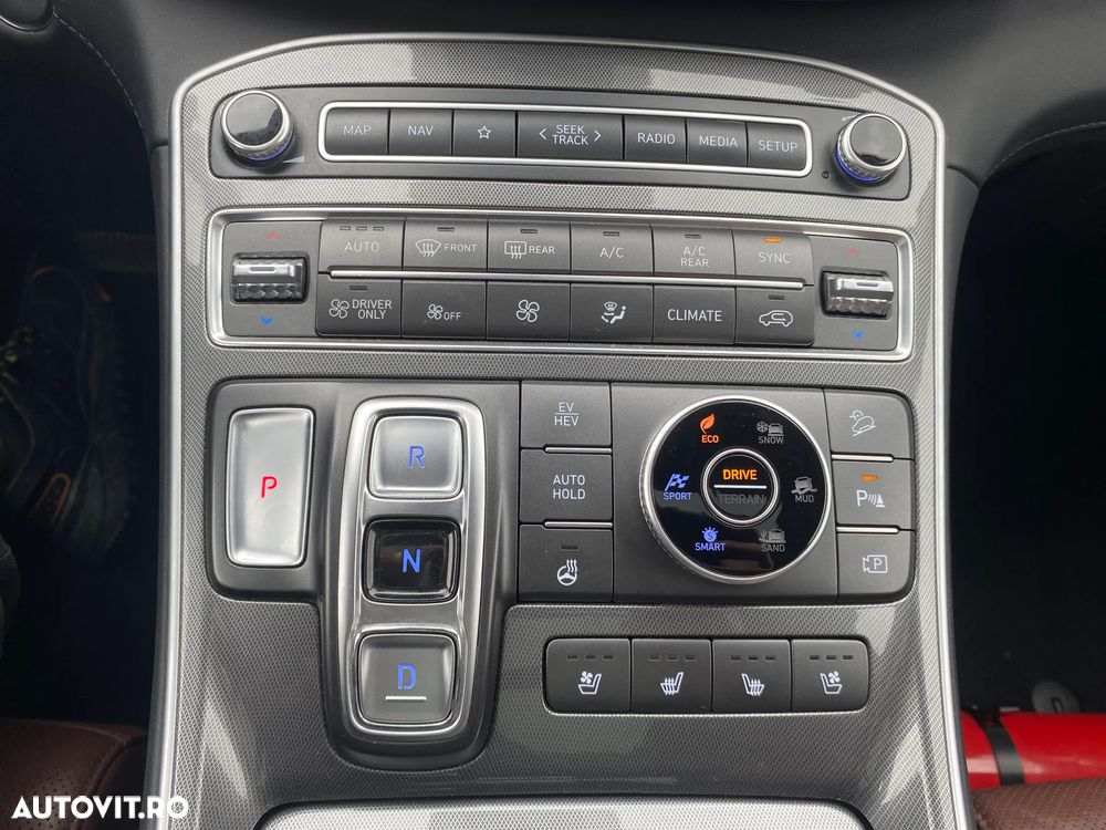 Hyundai Santa Fe Plug-in Hybrid 1.6 l 265 CP 4WD 6AT Luxury - 17