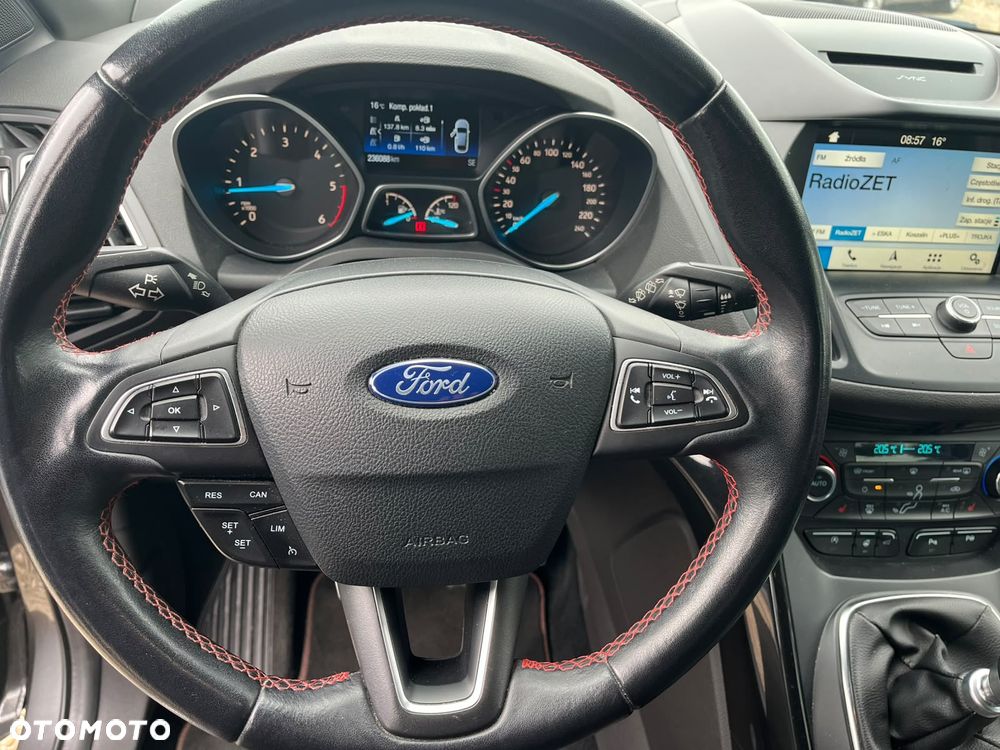Ford Kuga 2.0 TDCi AWD ST-Line - 16