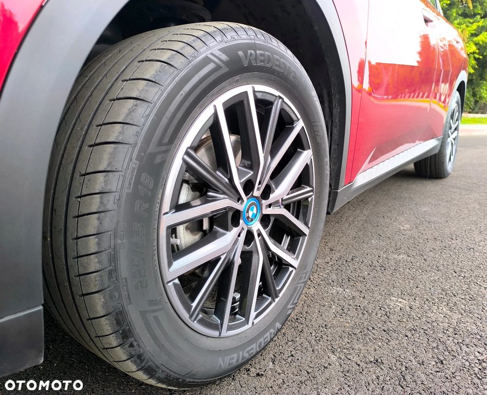 BMW iX2 - 21