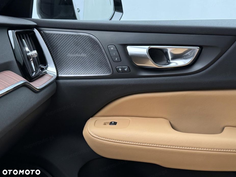 Volvo V60 B4 B Ultra Dark - 12