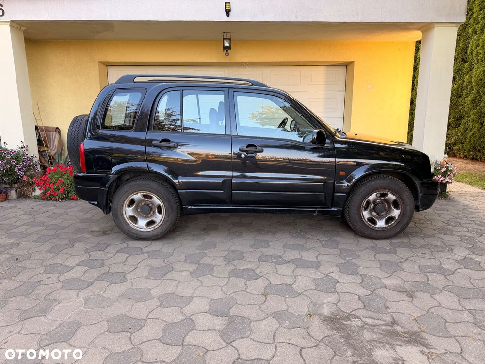 Suzuki Grand Vitara 2.0 - 6