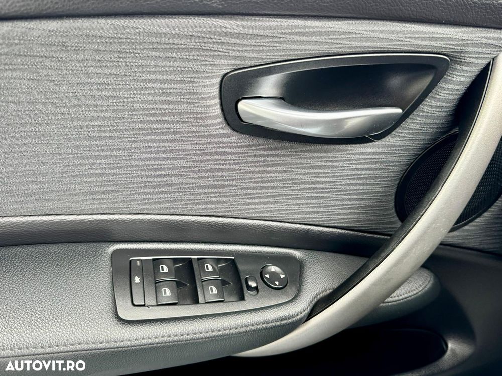 BMW Seria 1 116d Sport Line - 36