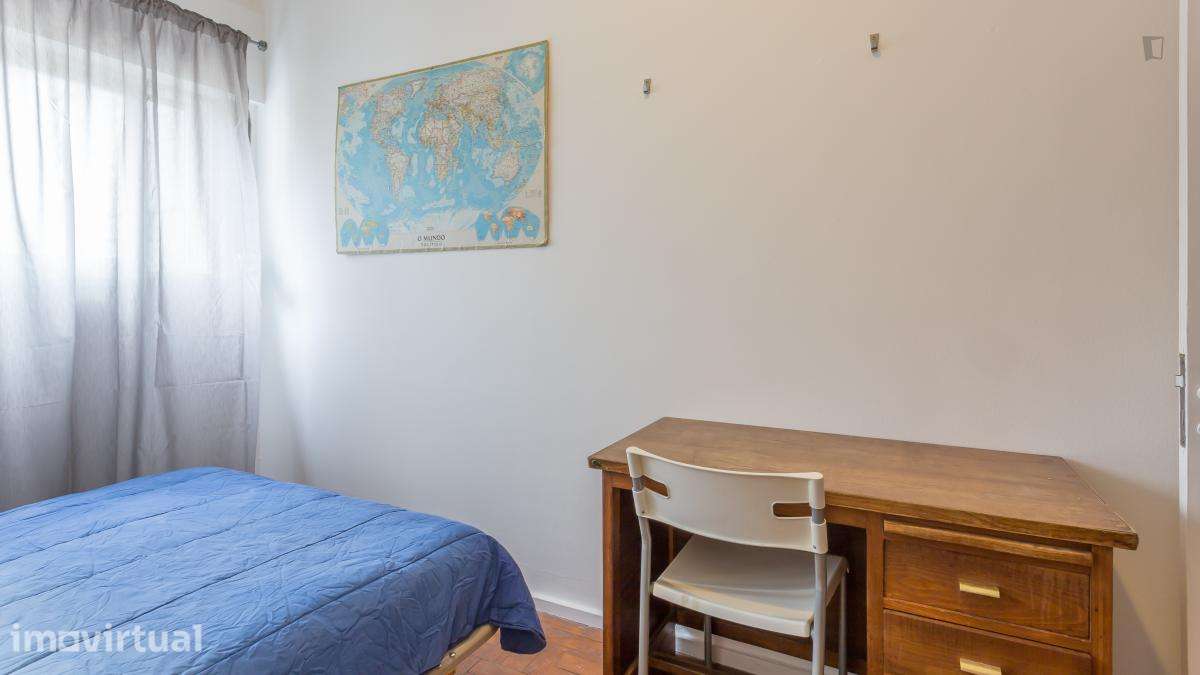 Quarto - localizado em Paranhos Porto - Grande imagem: 5/15