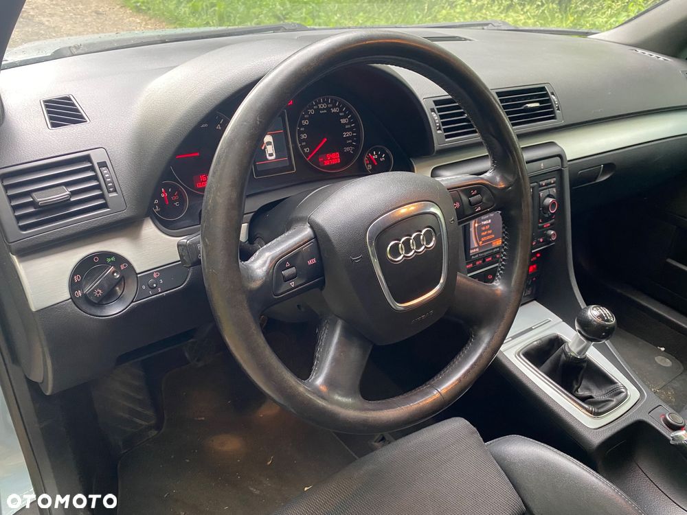 Audi A4 Avant 2.0 TDI - 7