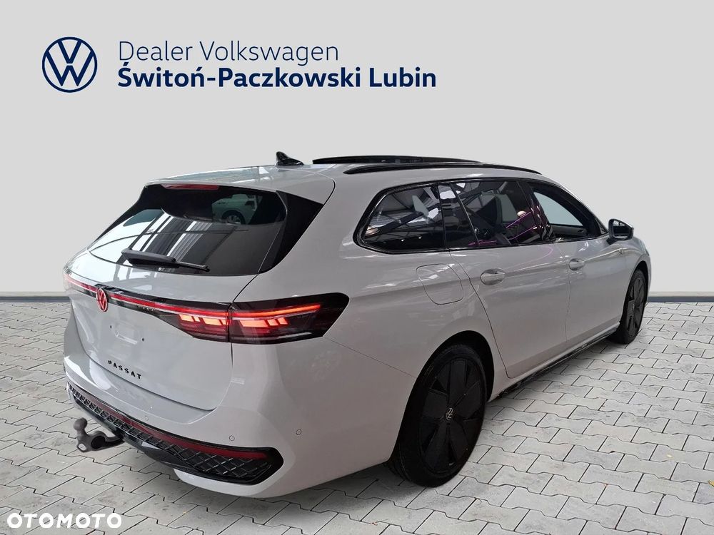 Volkswagen Passat 2.0 TSI 4Mot R-Line Plus DSG - 9