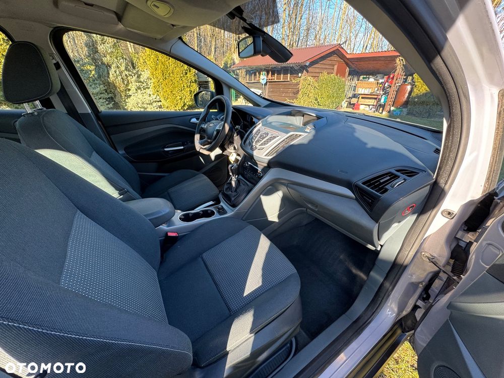 Ford Grand C-MAX - 23