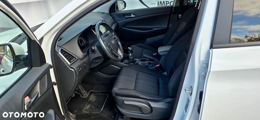 Hyundai Tucson blue 1.6 GDi 2WD Navi - 17