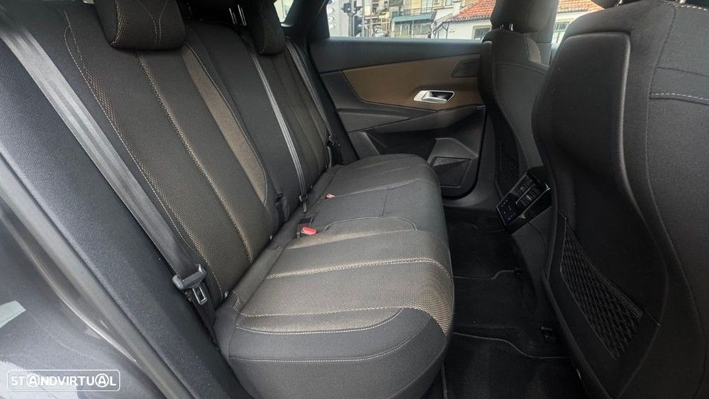 DS DS7 Crossback - 15