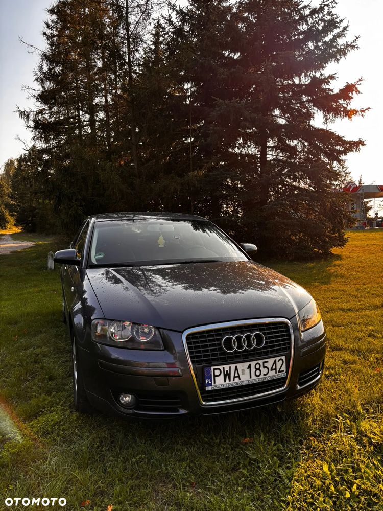 Audi A3 3-drzwiowe 2.0 FSI Attraction - 2