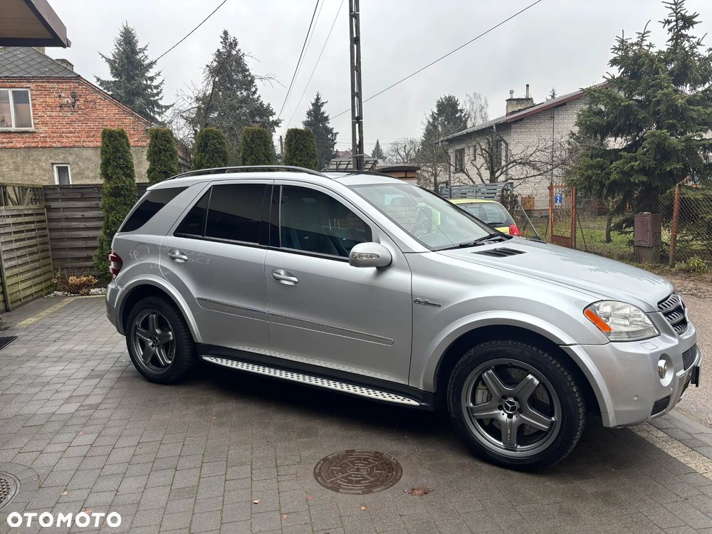 Mercedes-Benz ML 63 AMG 4-Matic - 12
