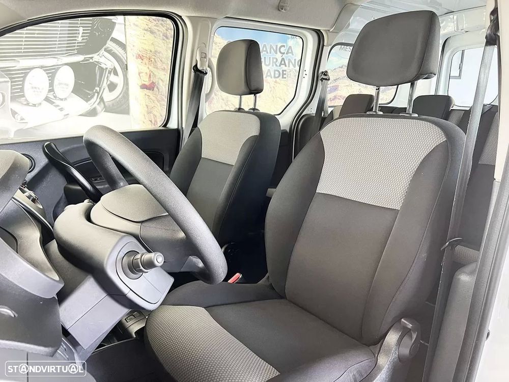 Renault Kangoo Z.E. 33 - 7