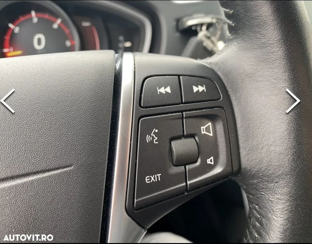 Volvo V40 D3 Aut. Momentum - 12